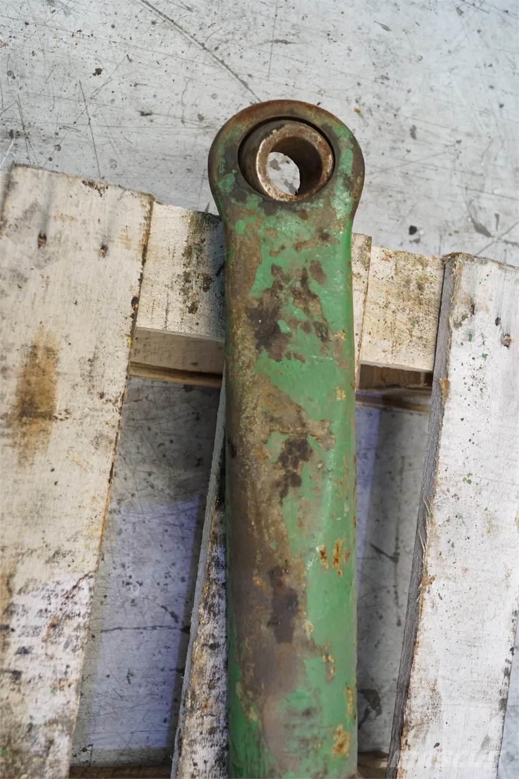 John Deere 4040 Навесное оборудование и запчасти