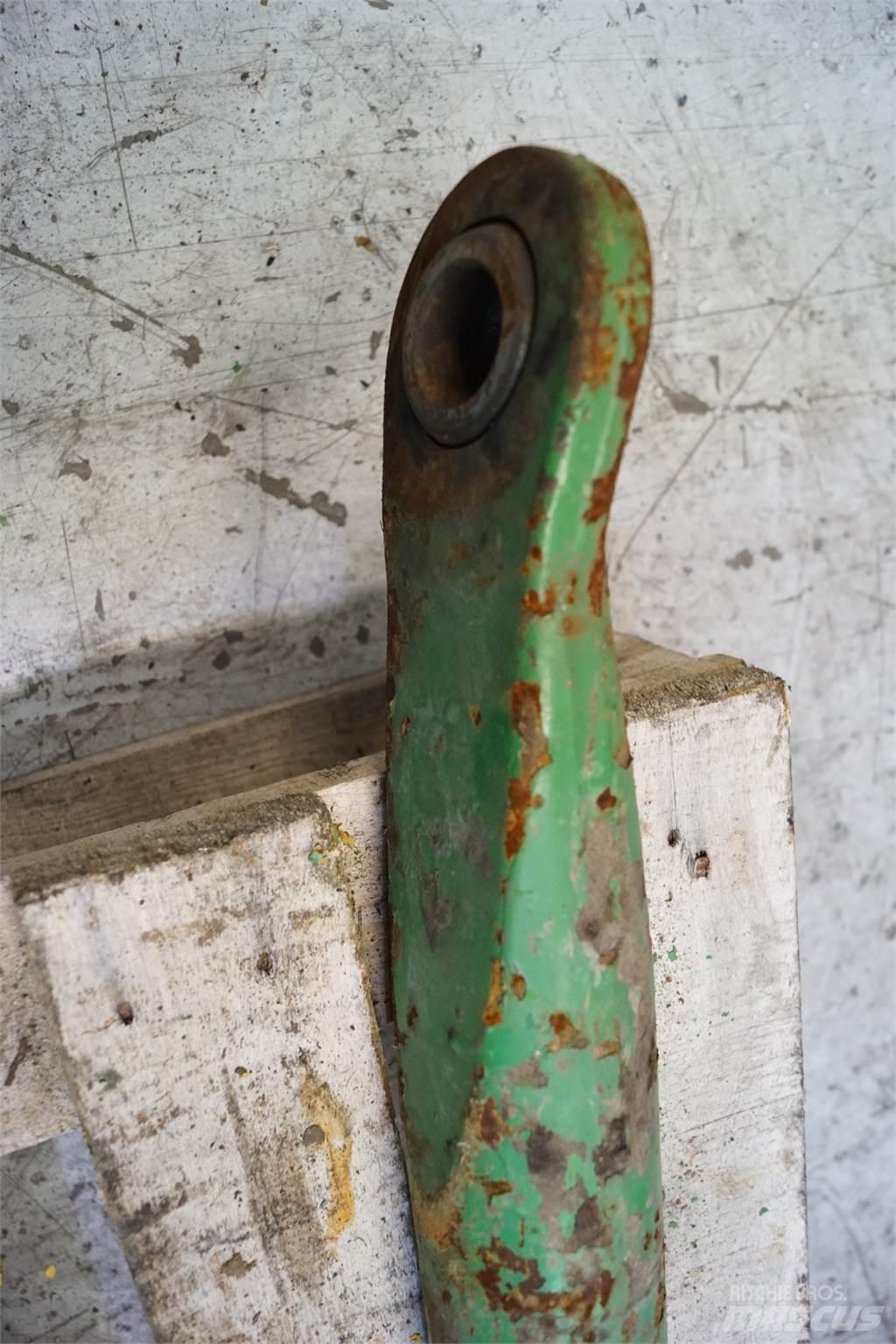 John Deere 4040 Навесное оборудование и запчасти