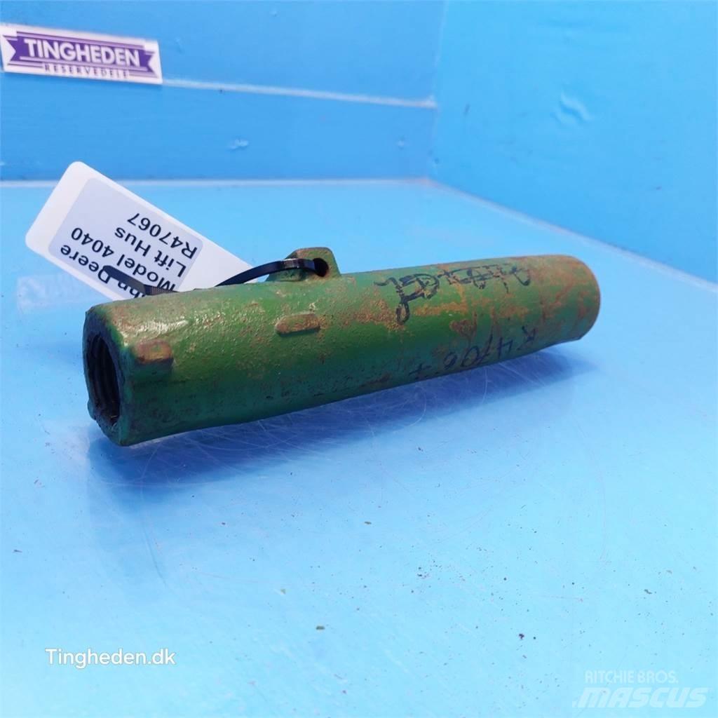 John Deere 4040 Навесное оборудование и запчасти