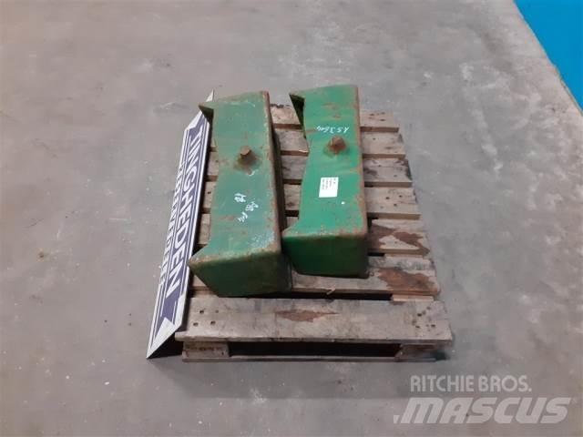John Deere 4240 Передние весы