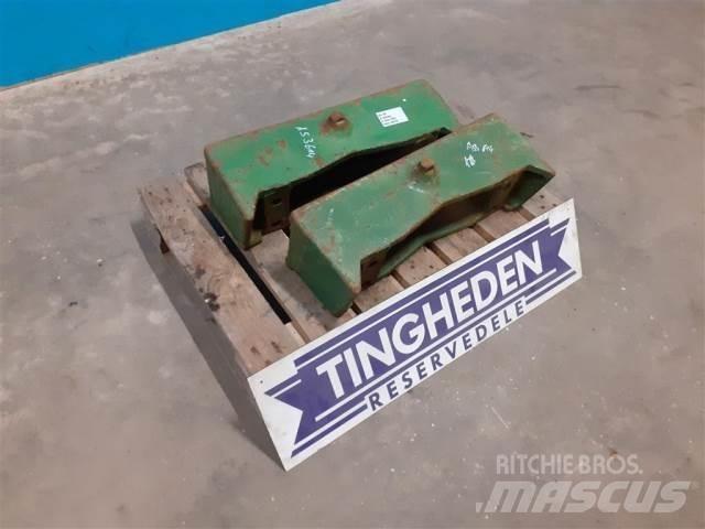John Deere 4240 Передние весы