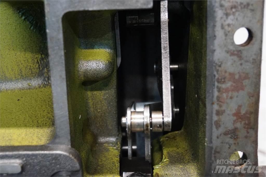 John Deere 4240 Навесное оборудование и запчасти