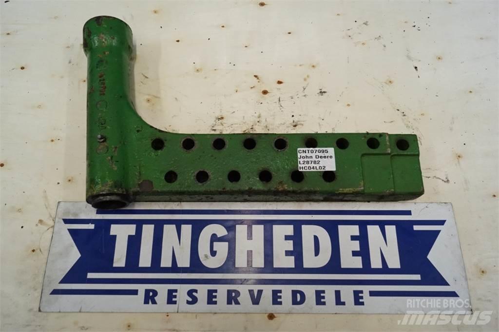 John Deere 4240 Навесное оборудование и запчасти