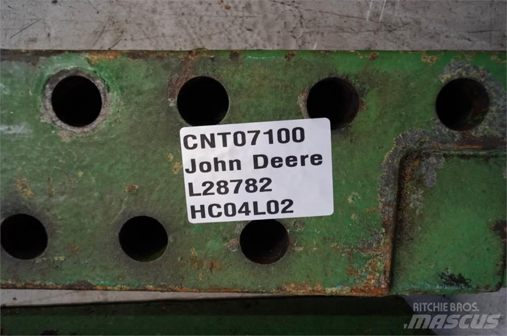 John Deere 4440 Навесное оборудование и запчасти