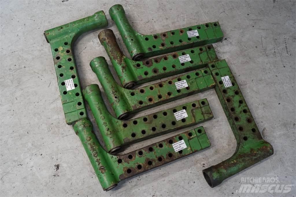 John Deere 4440 Навесное оборудование и запчасти