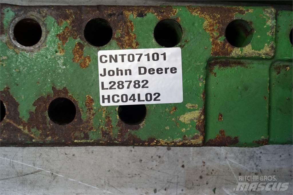 John Deere 4440 Навесное оборудование и запчасти