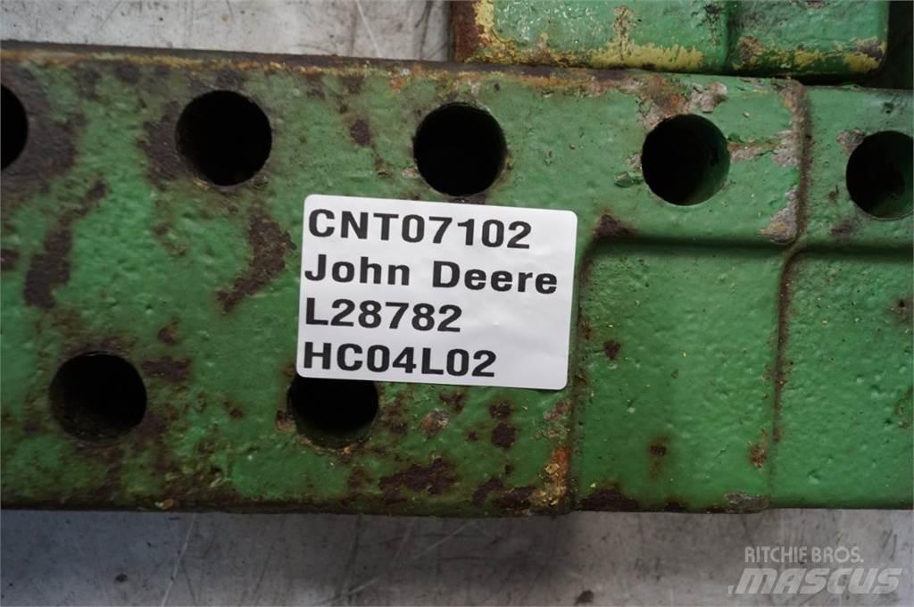 John Deere 4440 Навесное оборудование и запчасти