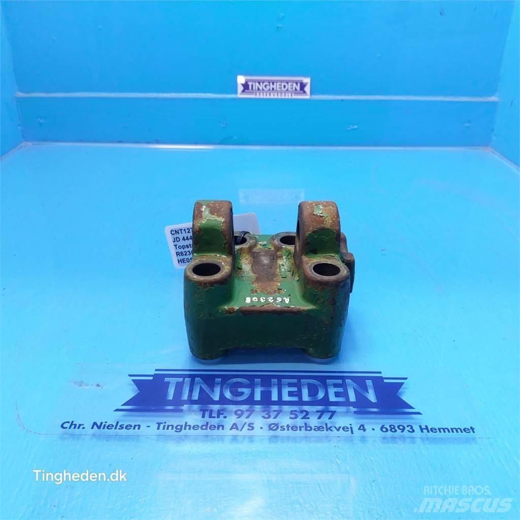 John Deere 4440 Навесное оборудование и запчасти