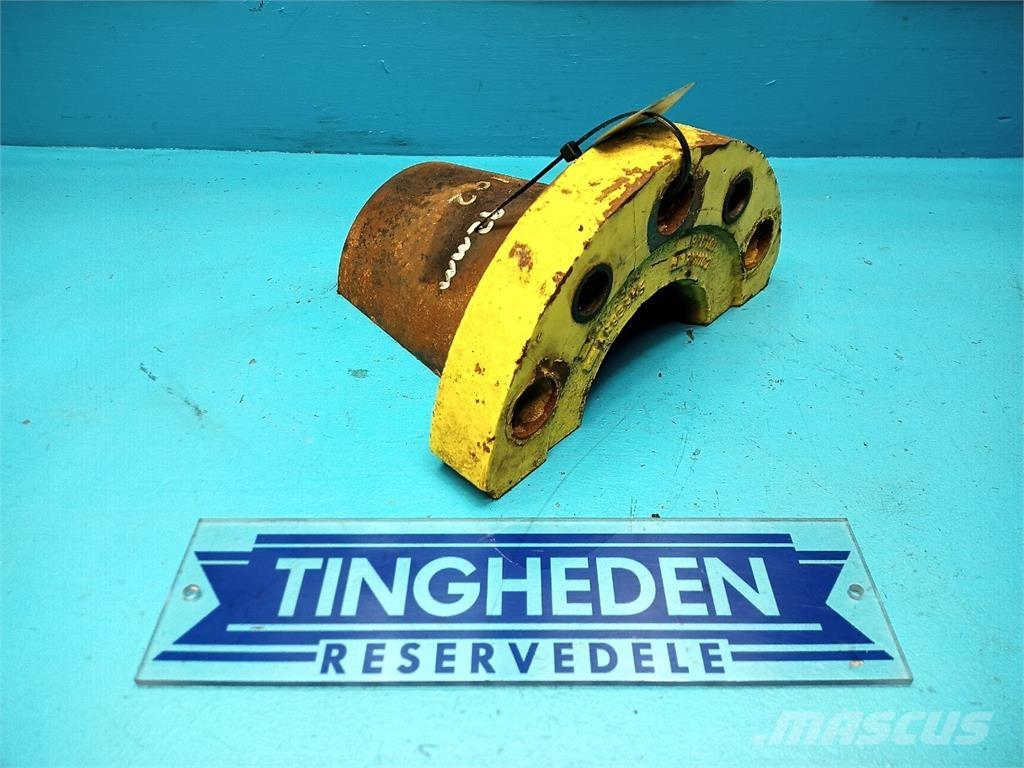 John Deere 4455 Навесное оборудование и запчасти