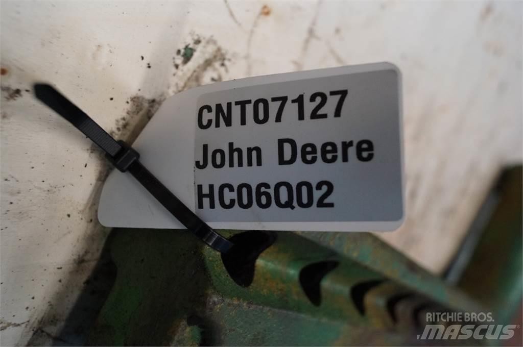 John Deere 4455 Навесное оборудование и запчасти