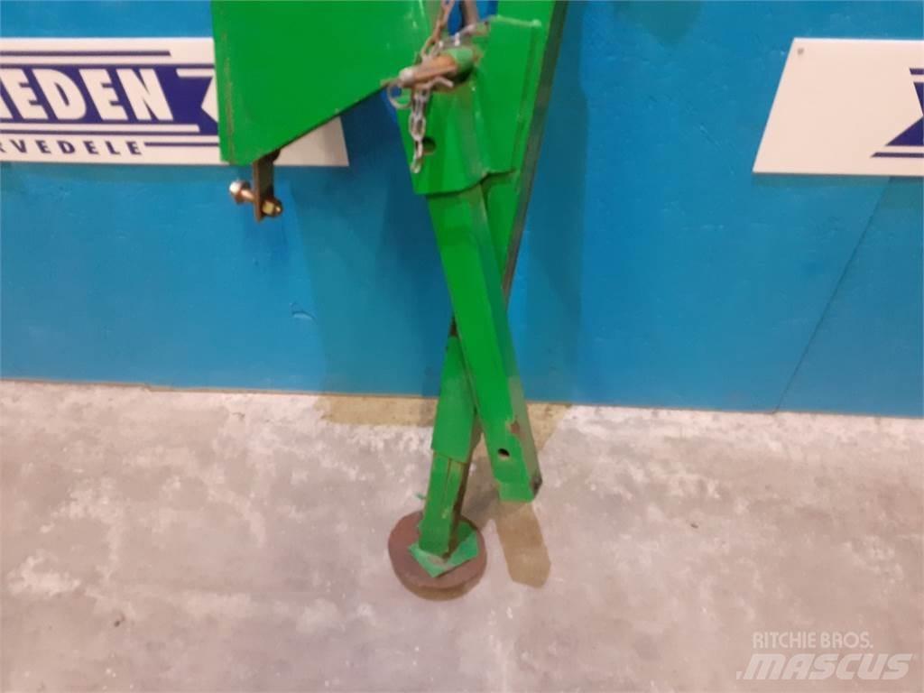 John Deere 575 Просеивающие ковши