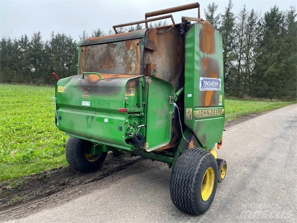 John Deere 580 Рулонные пресс-подборщики