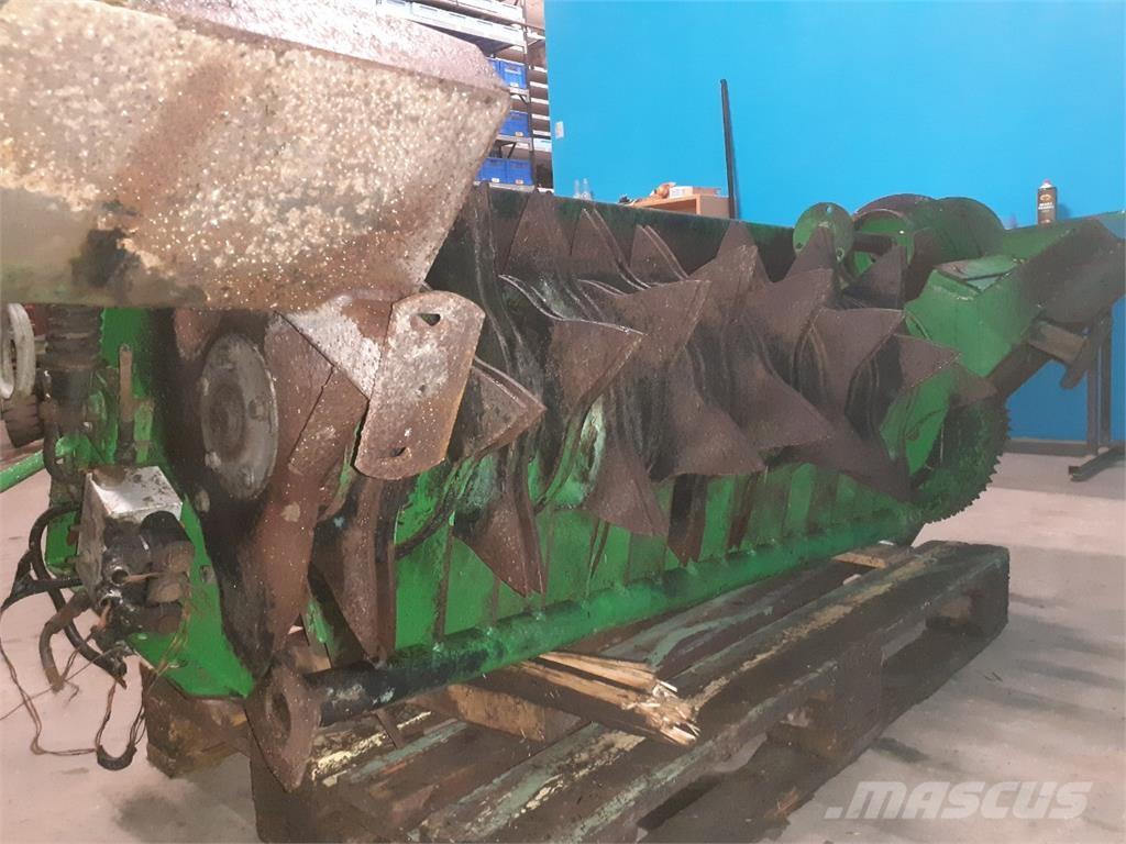 John Deere 592 Сельхозтехника - Другие