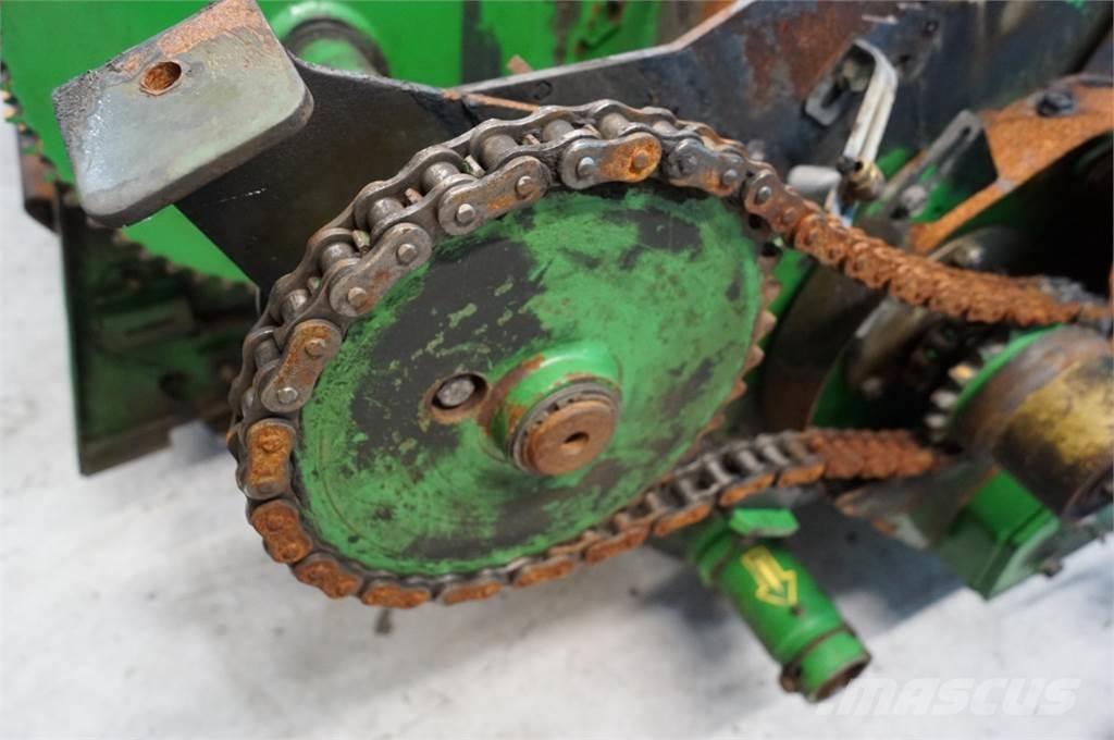 John Deere 592 Сельхозтехника - Другие