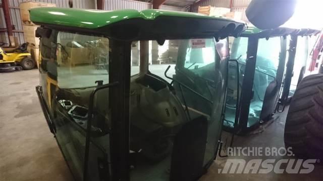 John Deere 6155 Кабины