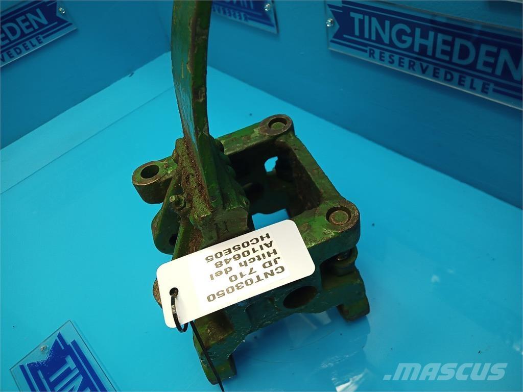 John Deere 710 Навесное оборудование и запчасти