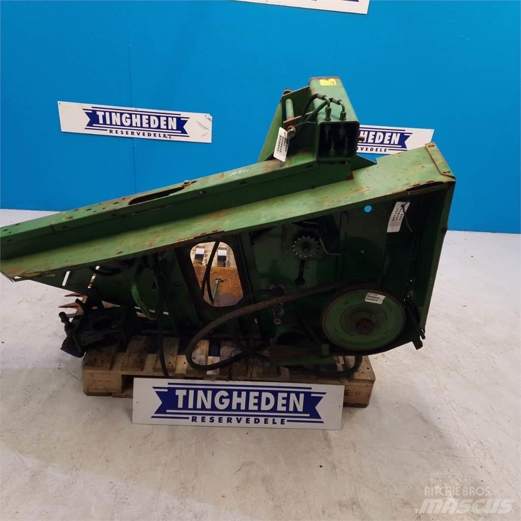 John Deere 820 Компоненты для зерноуборочных комбайнов