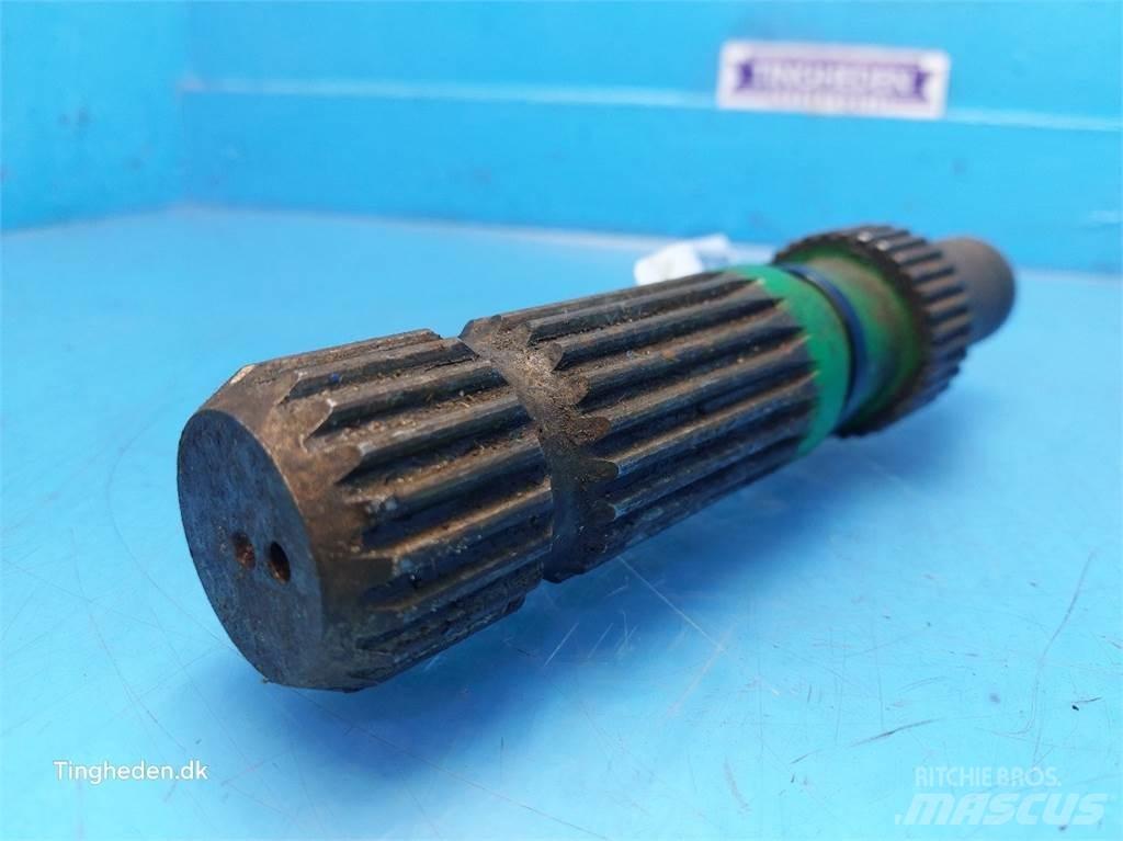 John Deere 8300 Навесное оборудование и запчасти