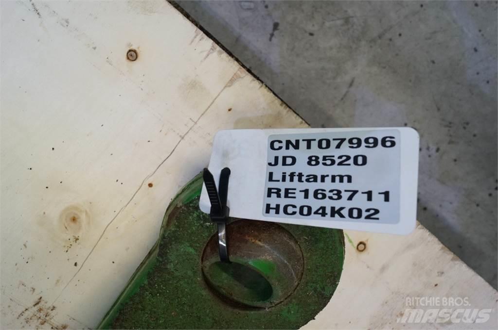 John Deere 8520 Навесное оборудование и запчасти
