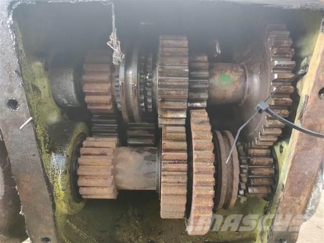 John Deere 942 Трансмиссии