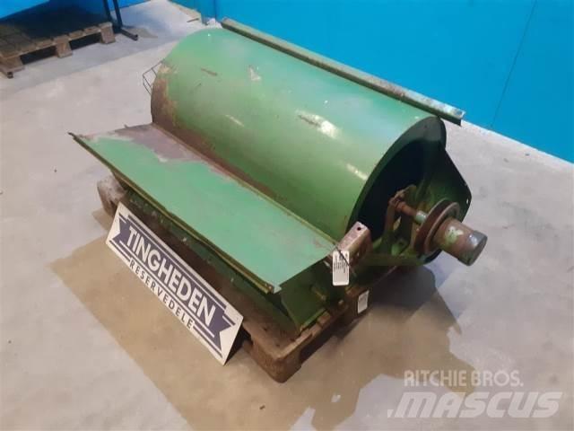 John Deere 955 Пескоразбрасыватели