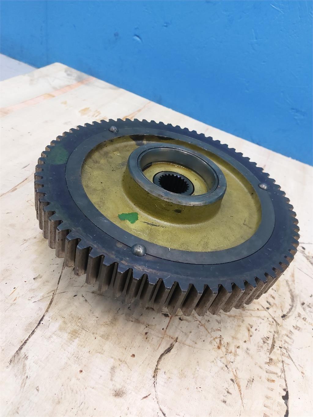 John Deere 975 Трансмиссии