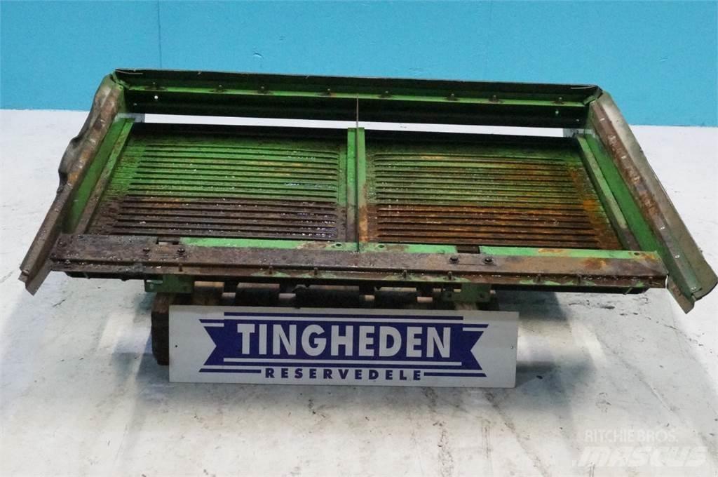 John Deere 9780 Пескоразбрасыватели