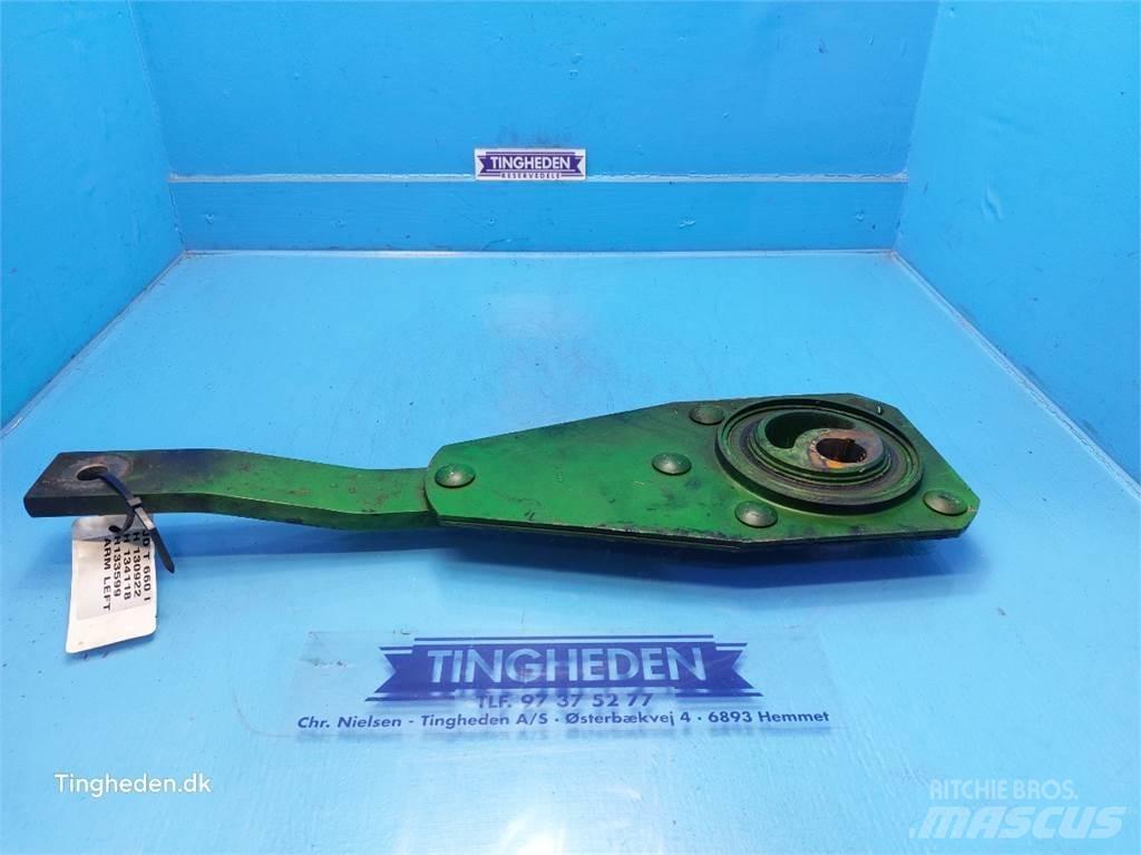 John Deere T660I Пескоразбрасыватели