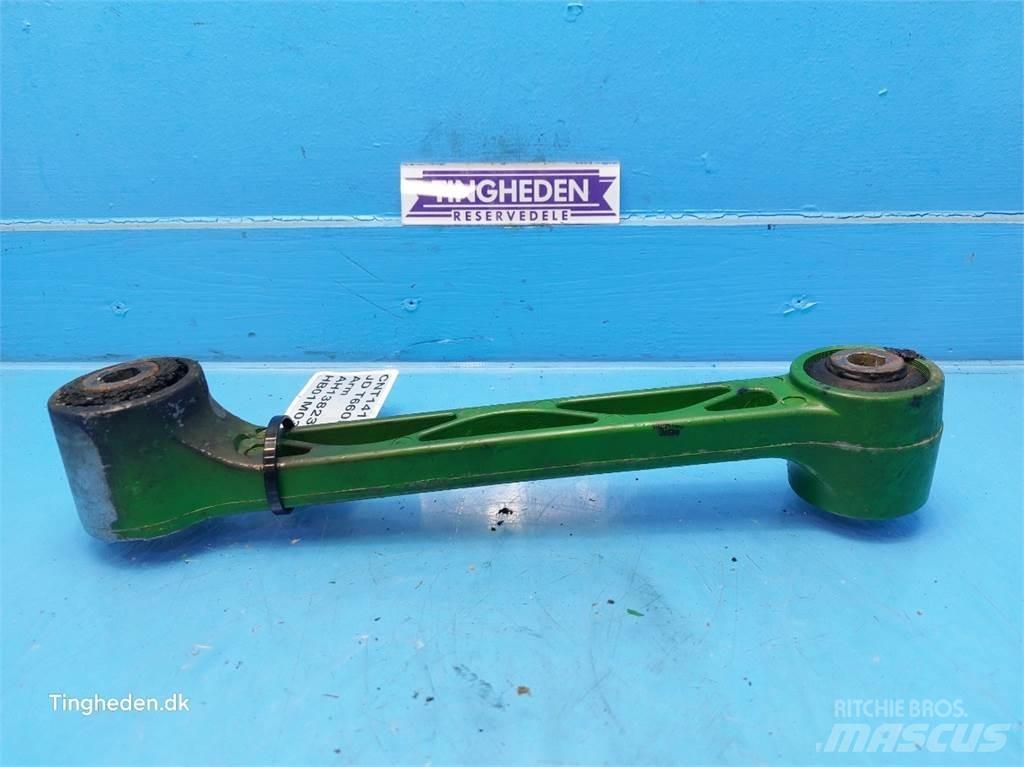 John Deere T660I Пескоразбрасыватели