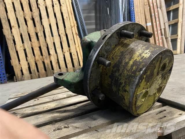 John Deere ZF Навесное оборудование и запчасти