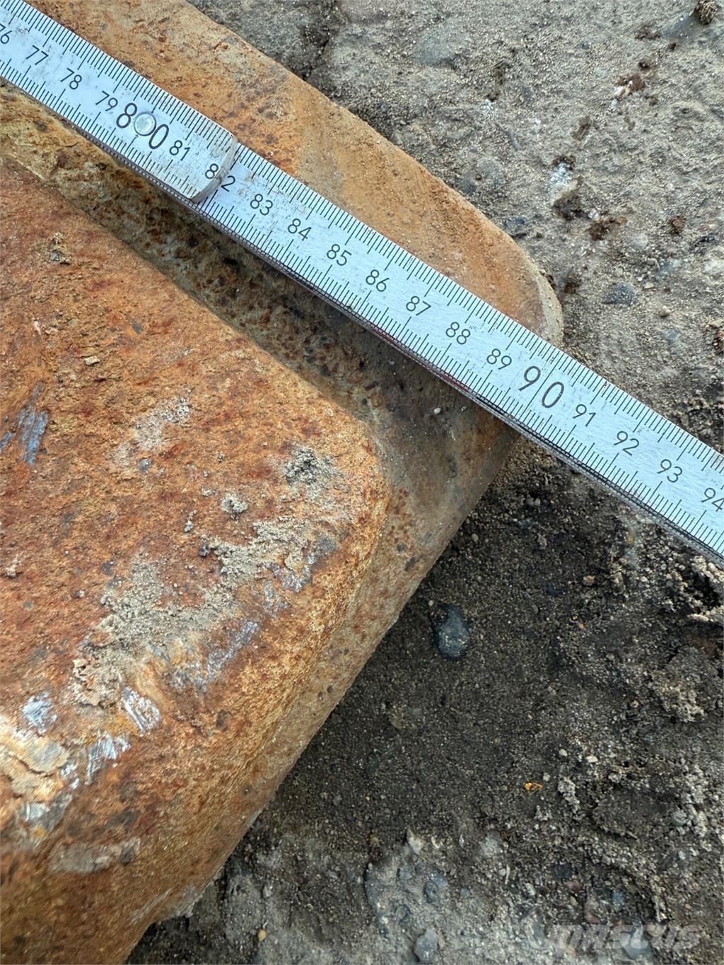 JST Graveskovl Ковши