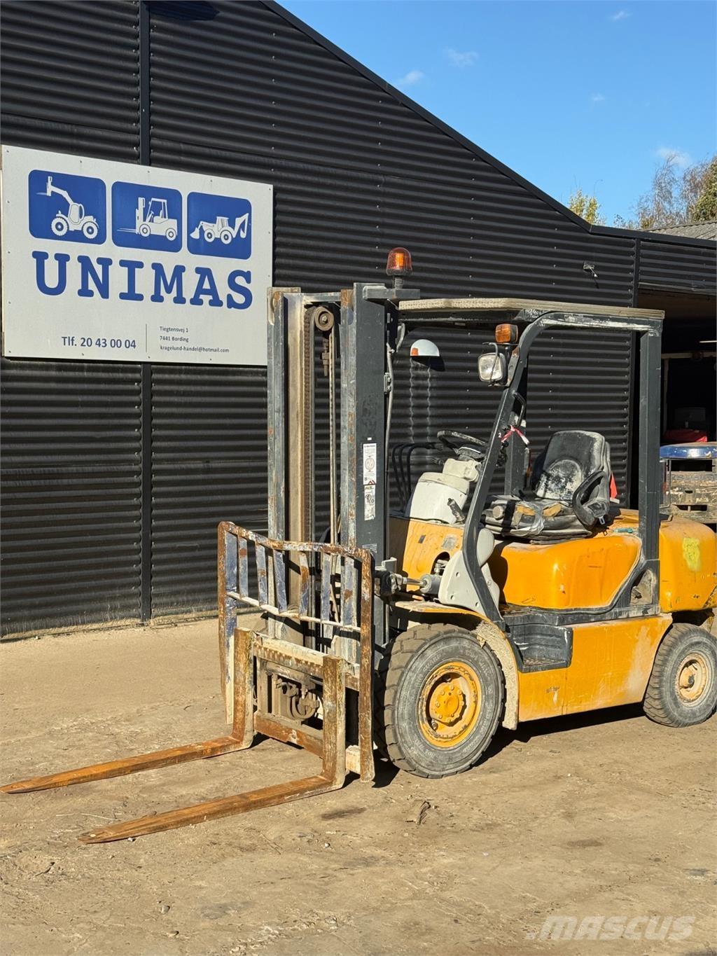 Komatsu FD25 Дизельные погрузчики