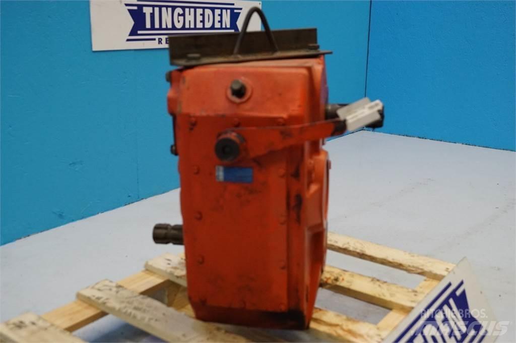 Kuhn Fodervogn Кормораздатчики