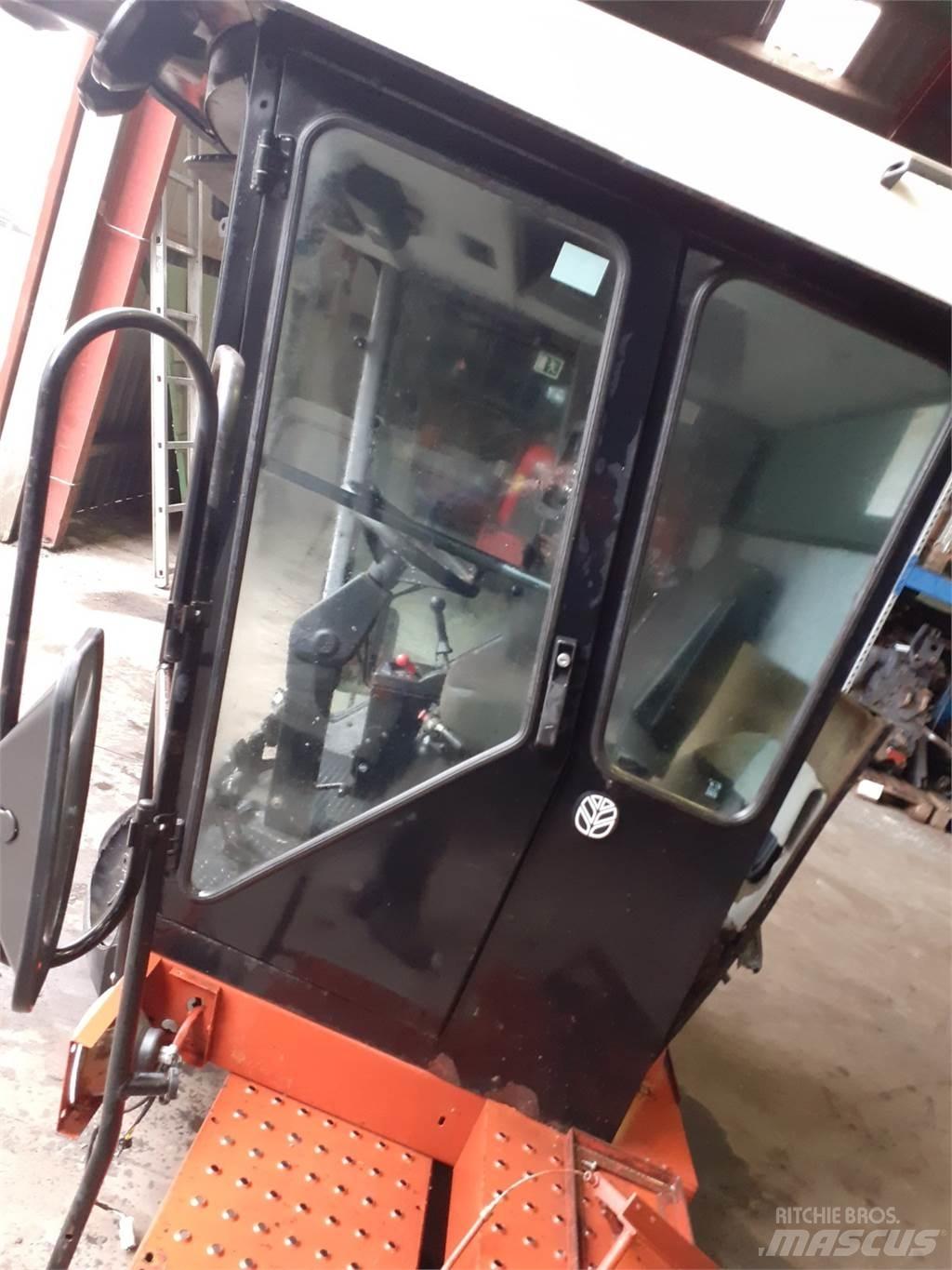 Laverda 3650 Кабины