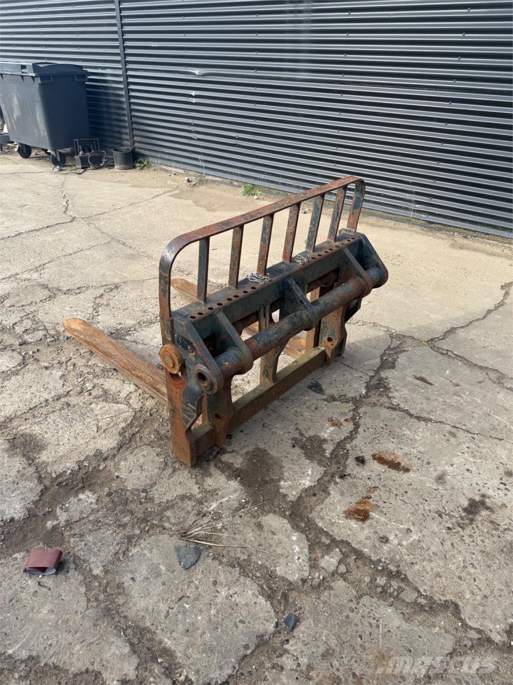 Manitou 4000kg Паллетные вилы для фронтальных погрузчиков