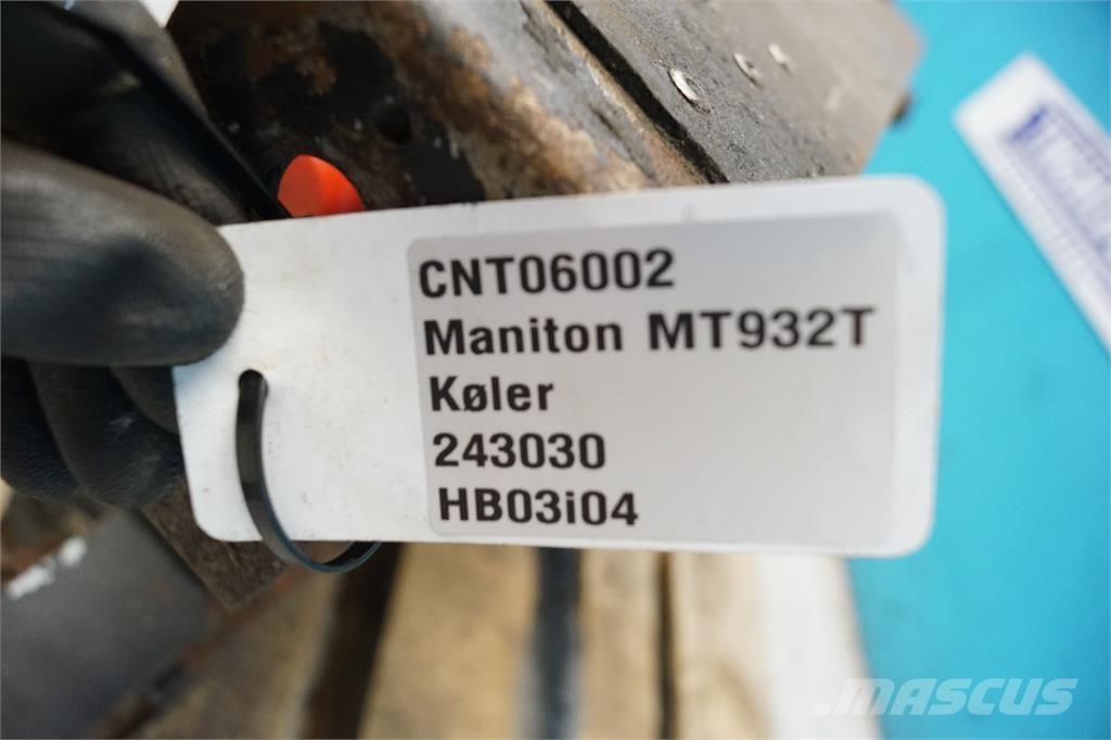 Manitou MT 932T Радиаторы