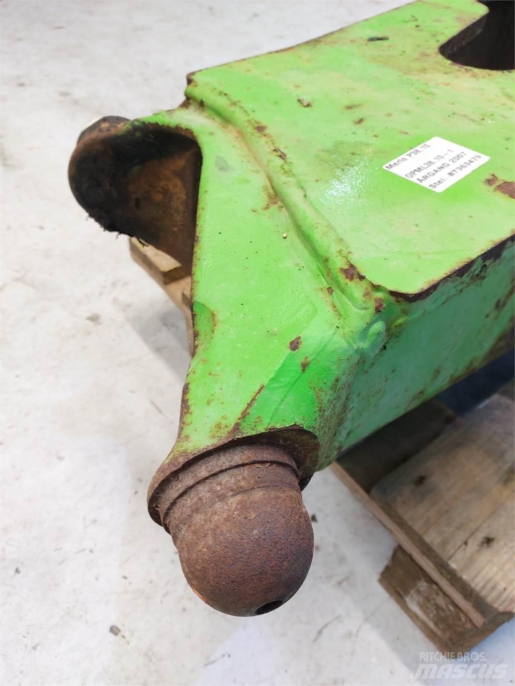 Merlo P38.10 Оси