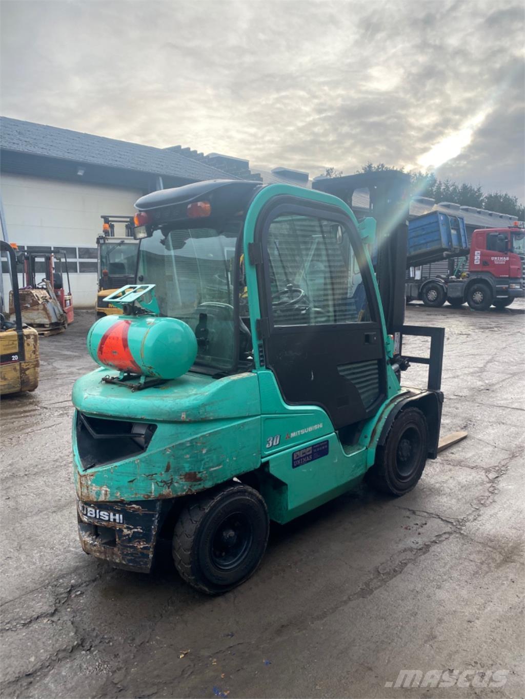 Mitsubishi FG30 Газовые погрузчики