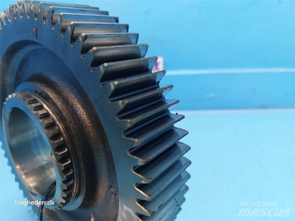New Holland 6640 Трансмиссии