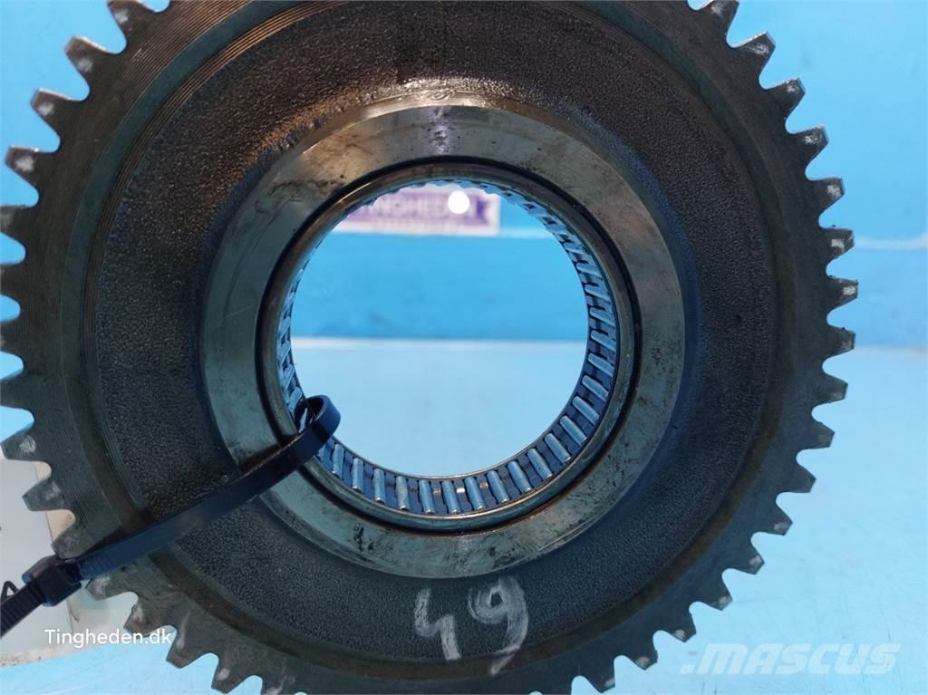 New Holland 6640 Трансмиссии