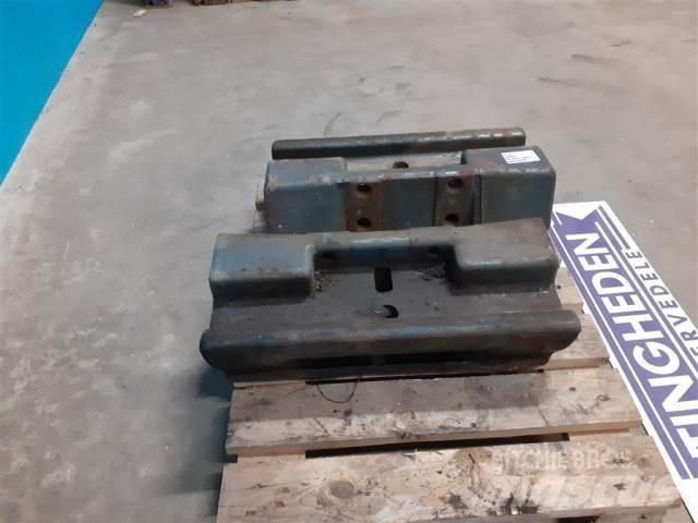 New Holland 8340 Передние весы