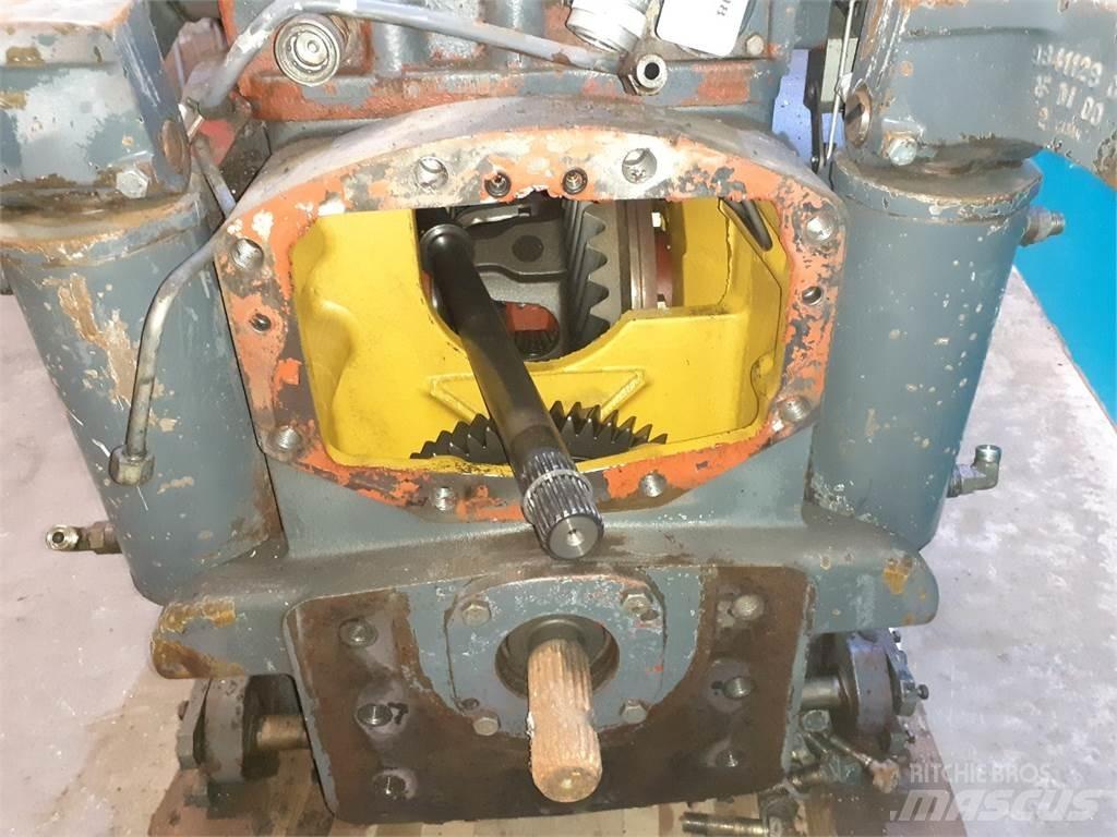 New Holland 8770 Трансмиссии