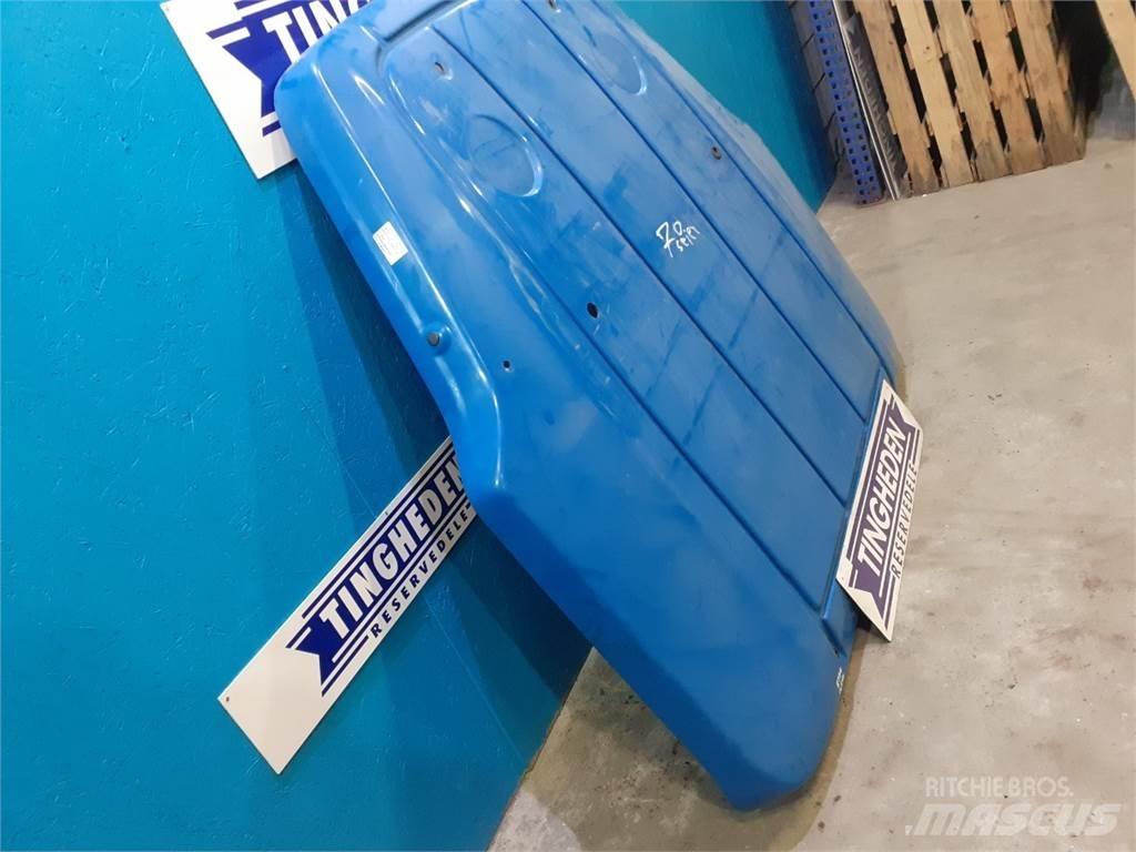 New Holland 8770 Кабины