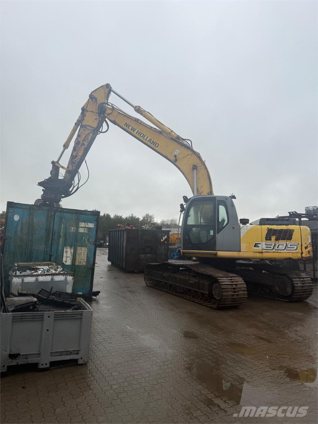 New Holland E305 Гусеничные экскаваторы