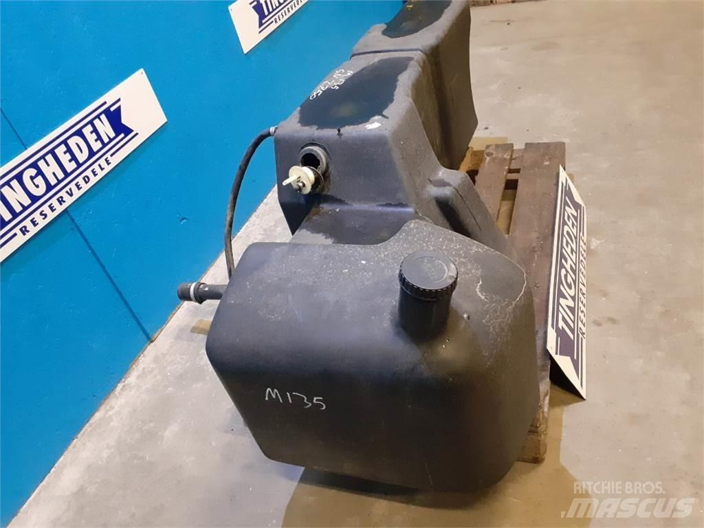 New Holland M135 Навесное оборудование и запчасти