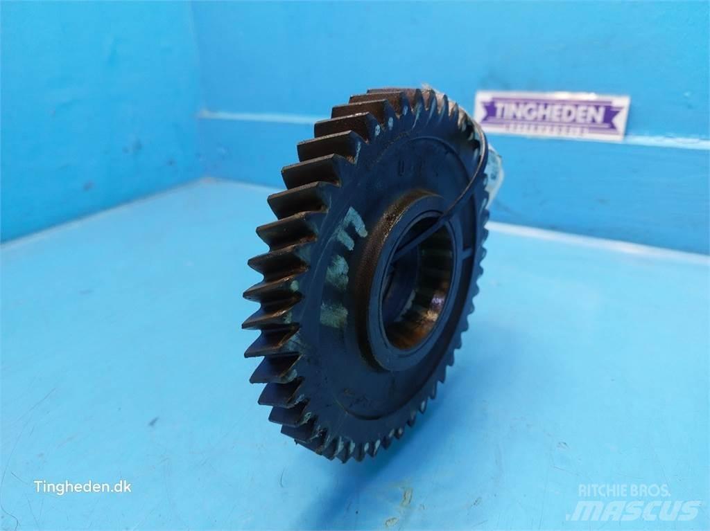 New Holland T6 Трансмиссии