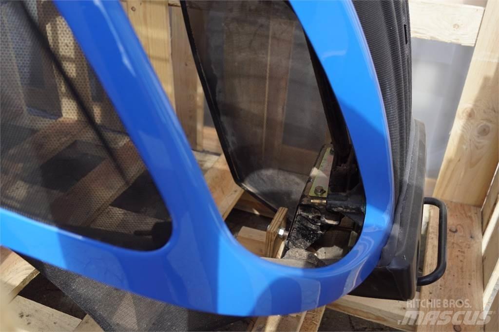 New Holland T8 Навесное оборудование и запчасти