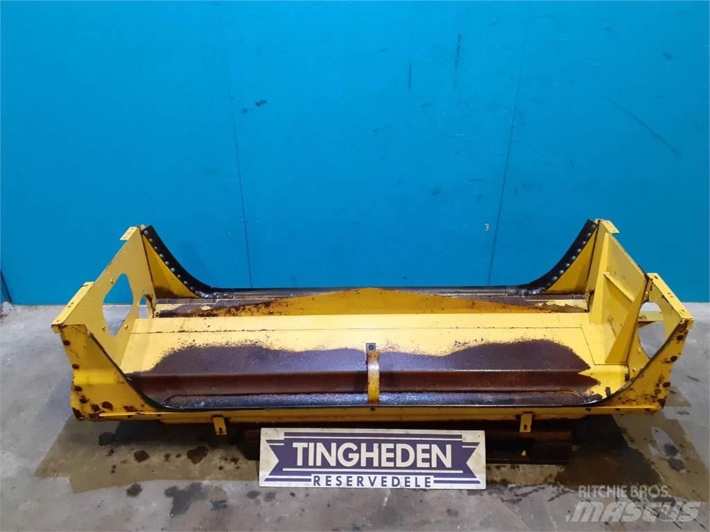New Holland TF78 Пескоразбрасыватели