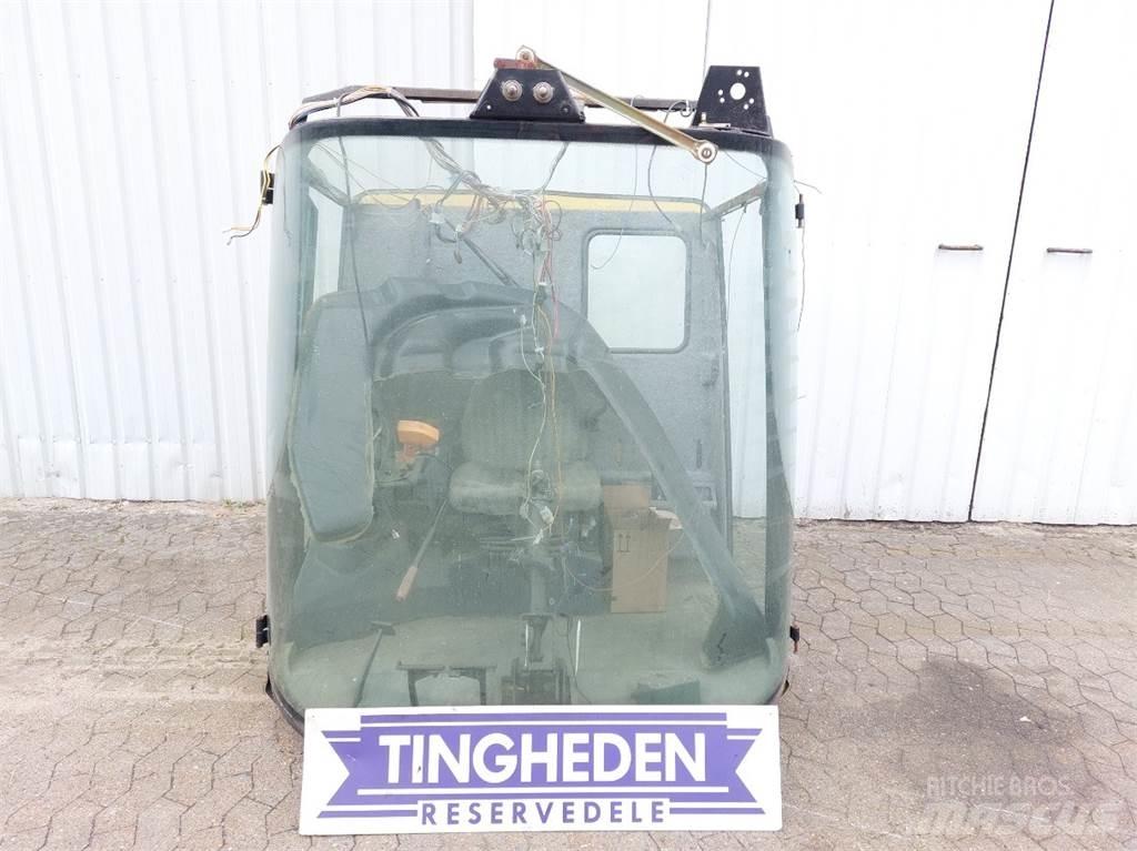 New Holland TF78 Кабины