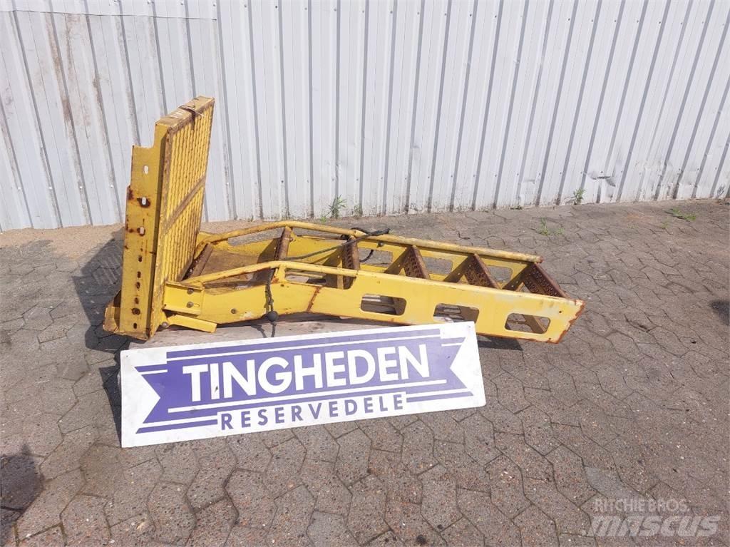 New Holland TF78 Кабины